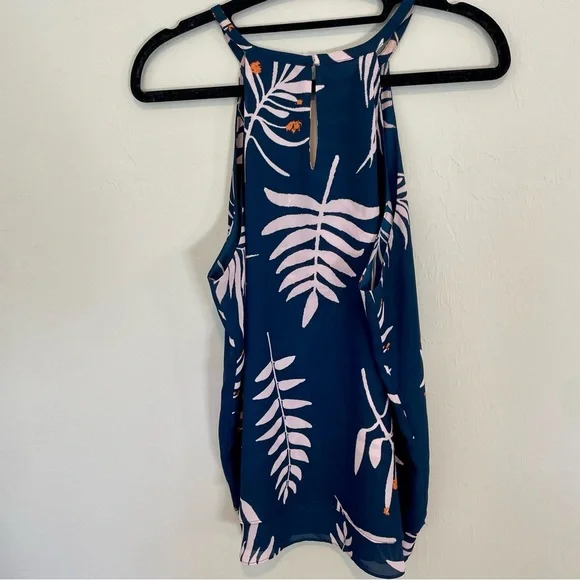 Violet + Claire Sleeveless Blouse - Picture 4 of 4